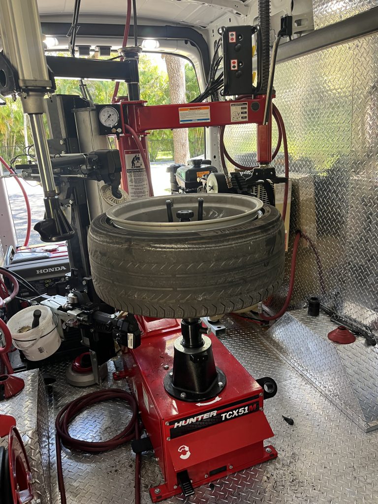 Mobile tire service and emergency tire service in action